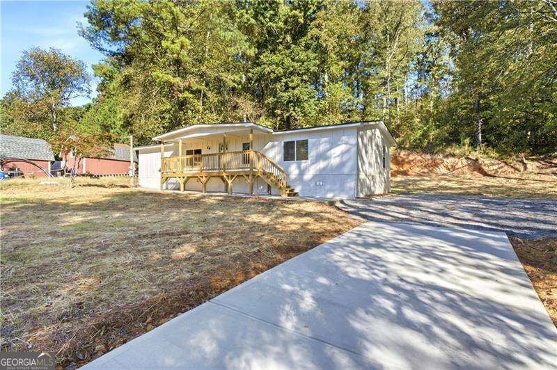 158 Oak Hollow RD SE