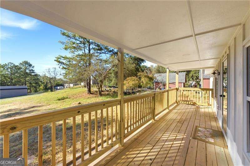 158 Oak Hollow RD SE