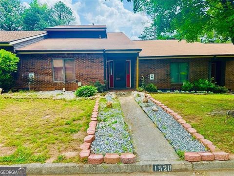 1520 STONELEIGH CIR Stone Mountain GA 30088