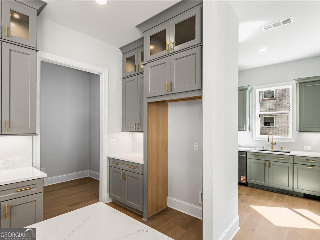 Brookmeade Trail - Residential