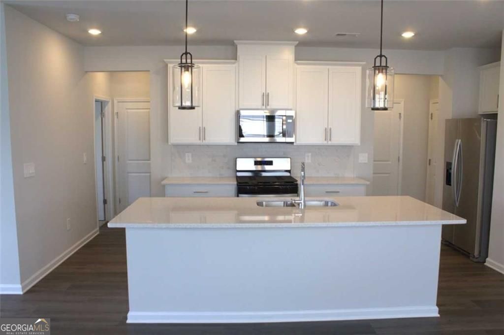 2038 Avalon Ridge SE
