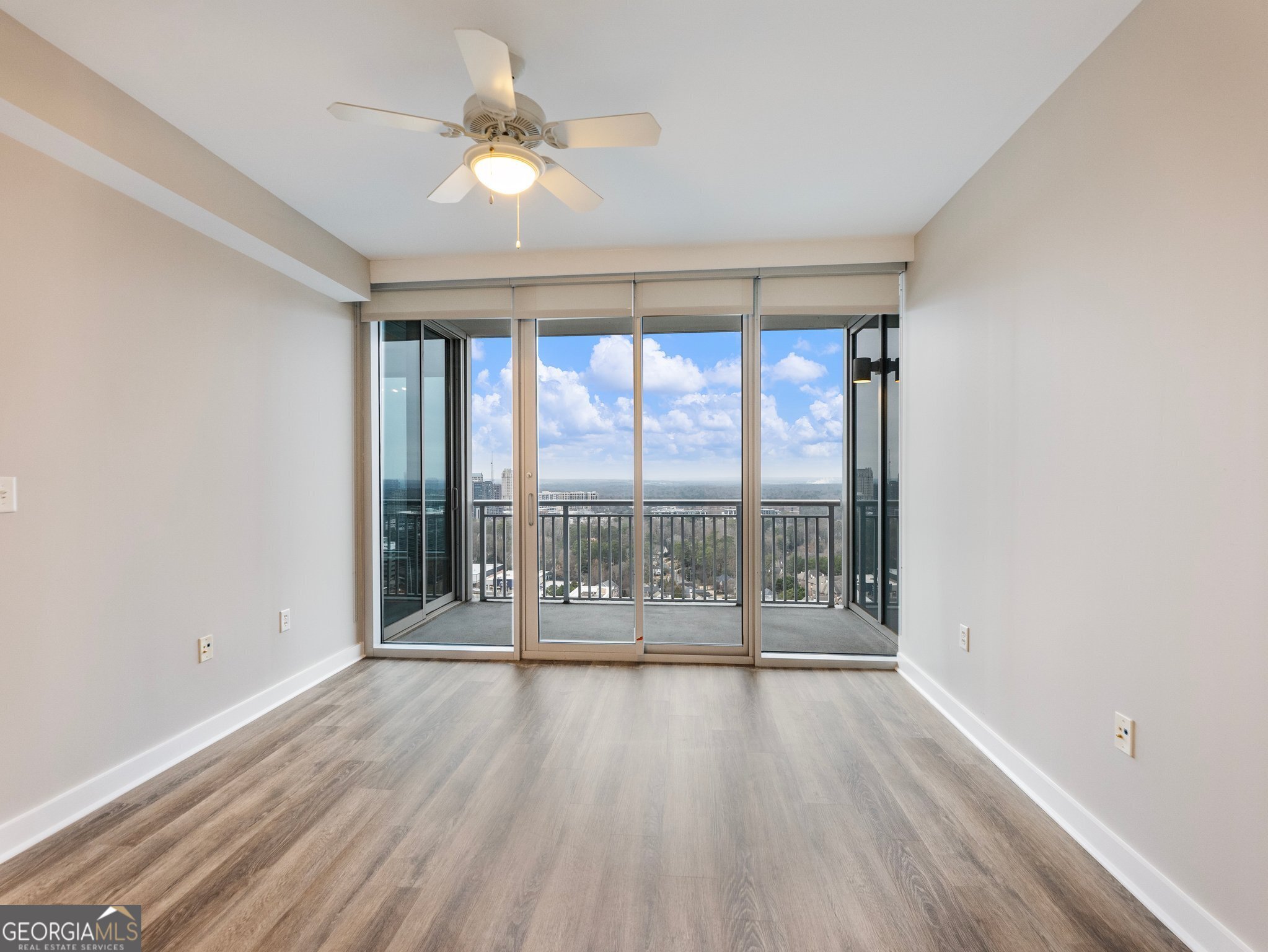 Atlanta, Georgia 30326, United States, 2 Bedrooms Bedrooms, ,2 BathroomsBathrooms,Residential,Active,10246