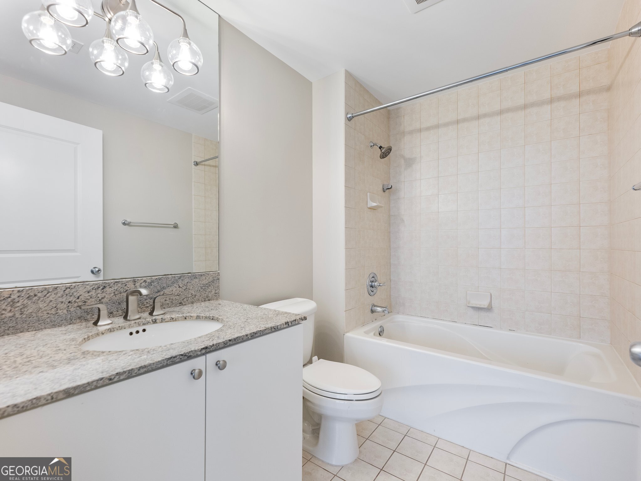 Atlanta, Georgia 30326, United States, 2 Bedrooms Bedrooms, ,2 BathroomsBathrooms,Residential,Active,10246