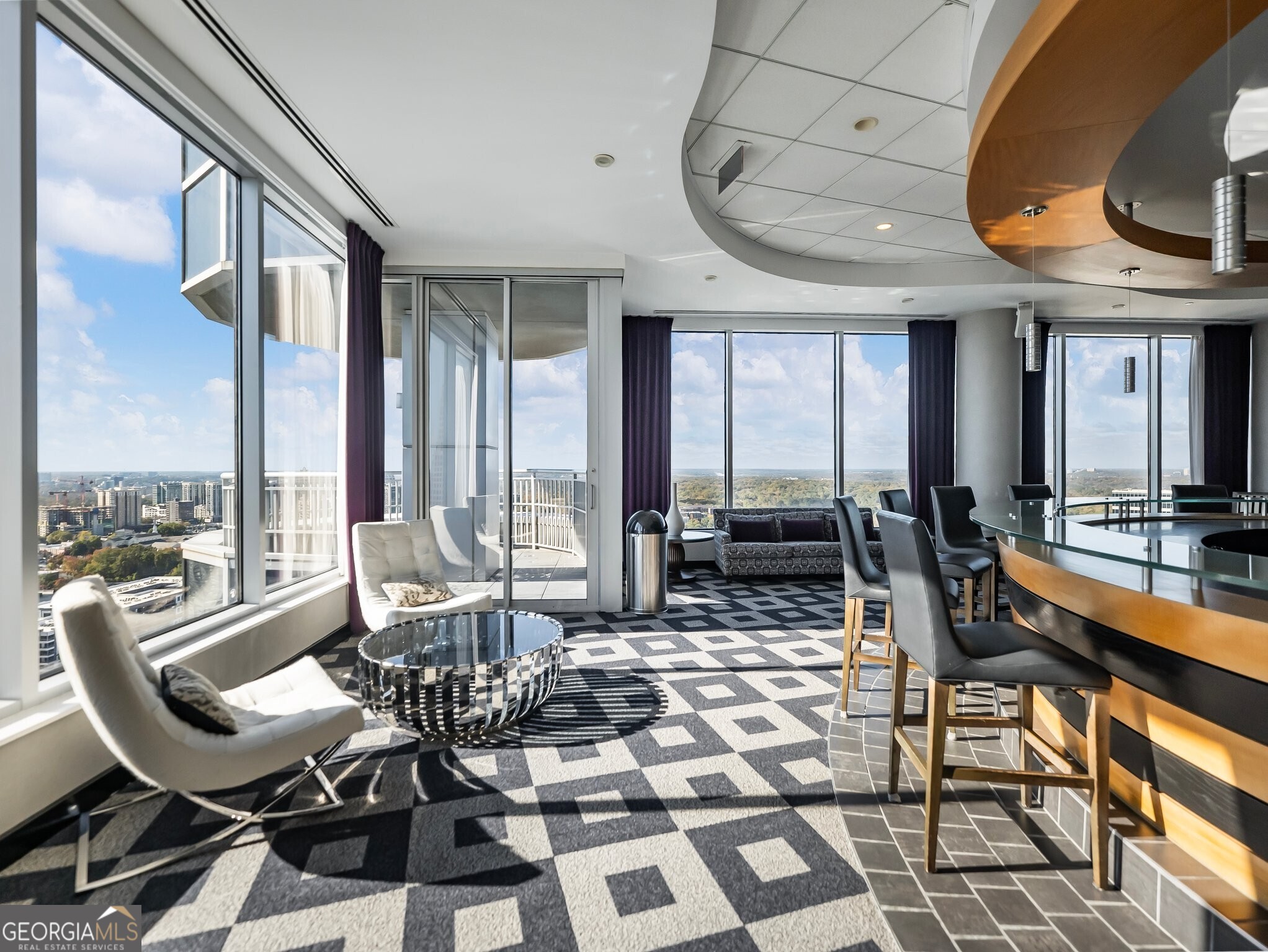 Atlanta, Georgia 30326, United States, 2 Bedrooms Bedrooms, ,2 BathroomsBathrooms,Residential,Active,10246