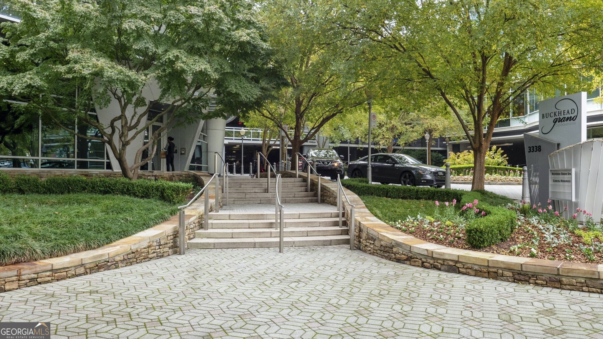 Atlanta, Georgia 30326, United States, 2 Bedrooms Bedrooms, ,2 BathroomsBathrooms,Residential,Active,10246