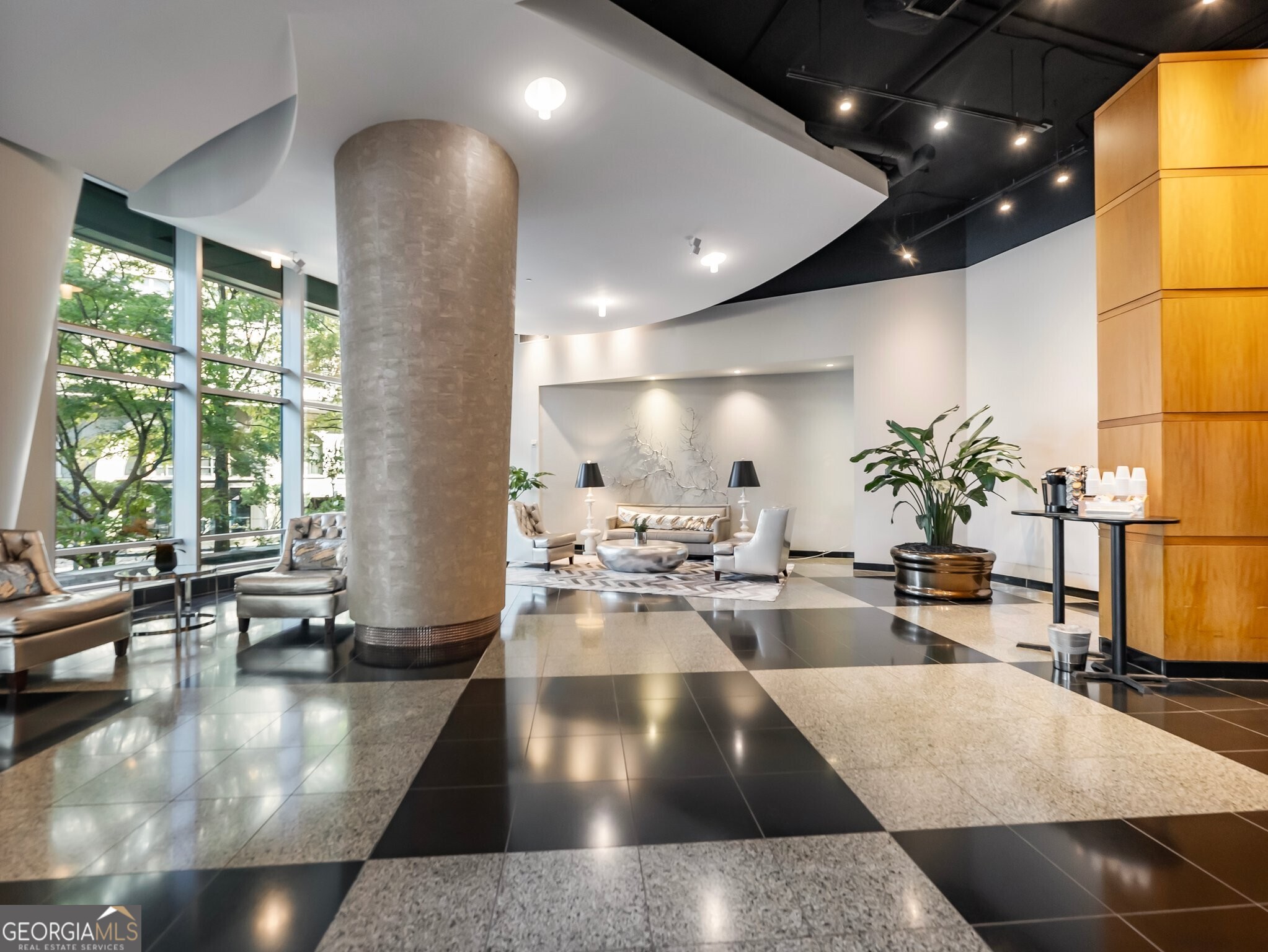 Atlanta, Georgia 30326, United States, 2 Bedrooms Bedrooms, ,2 BathroomsBathrooms,Residential,Active,10246