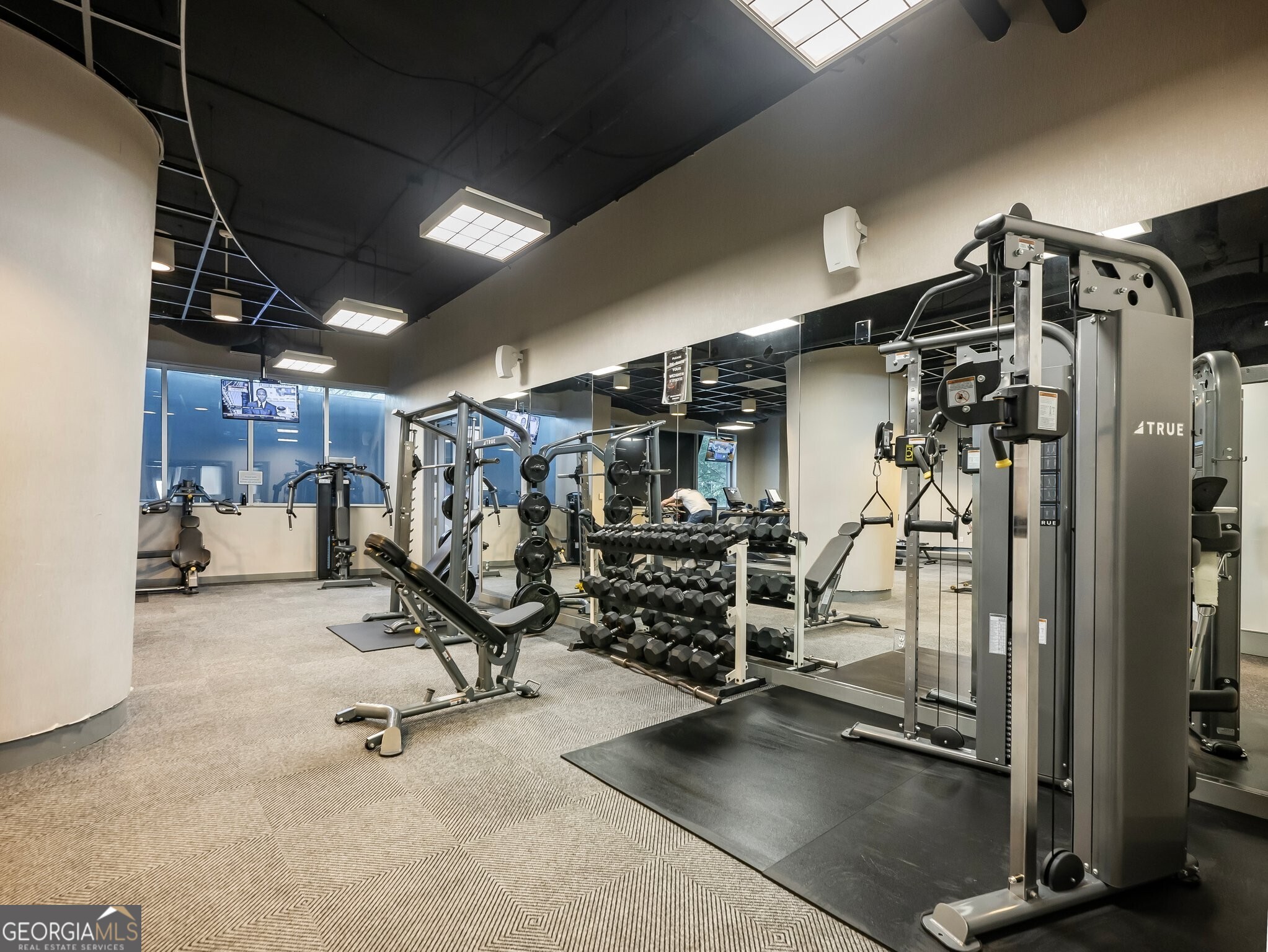 Atlanta, Georgia 30326, United States, 2 Bedrooms Bedrooms, ,2 BathroomsBathrooms,Residential,Active,10246