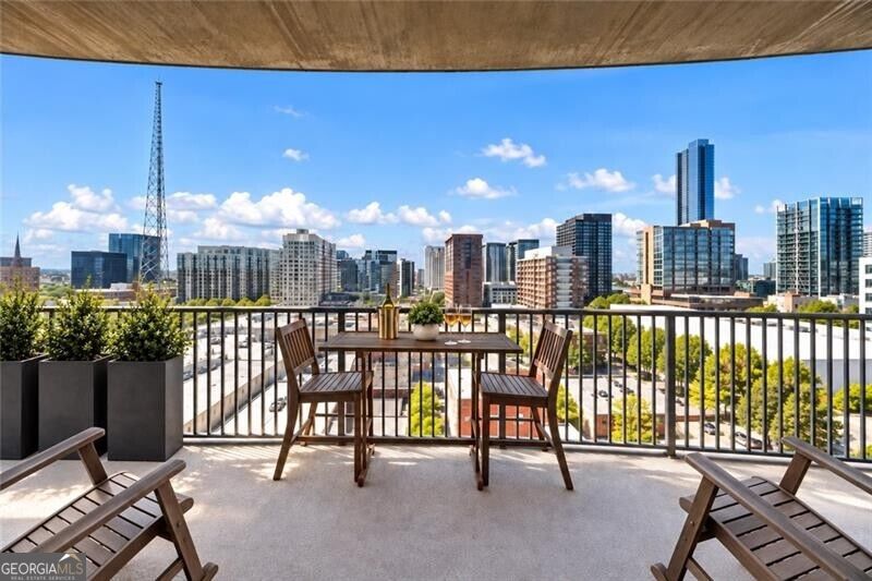 Photo of 943 Peachtree Street NE #1310, Atlanta, GA 30309 (MLS # 10871923)