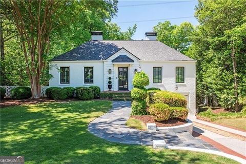 Photo of 1880 Greystone Road NW, Atlanta, GA 30318 (MLS # 10808837)