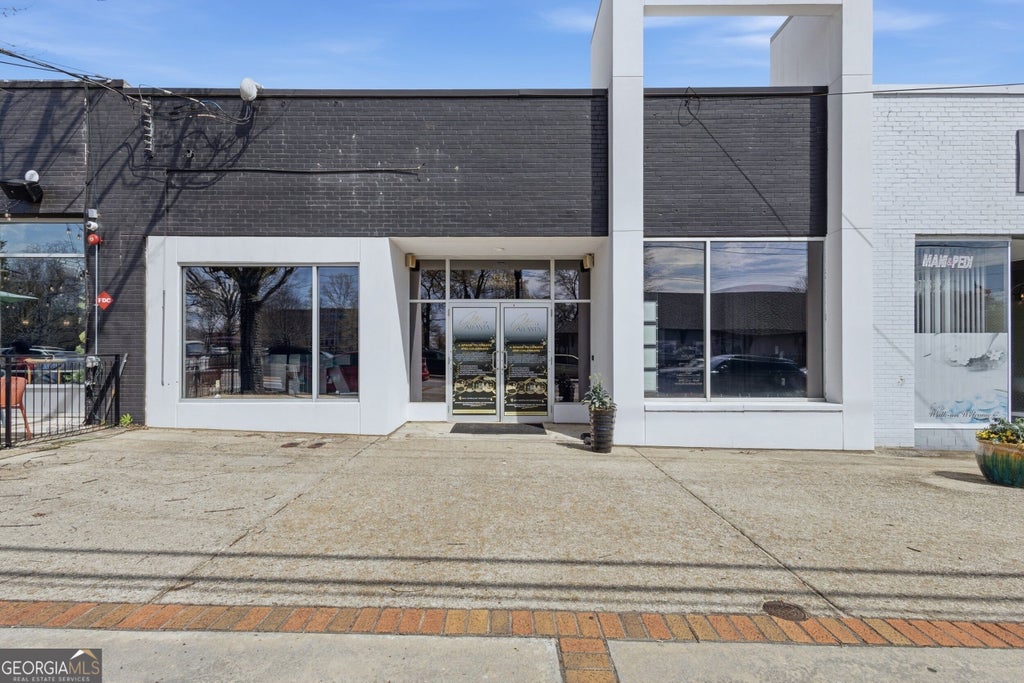 Photo of 631 N Central Avenue, Hapeville, GA 30354 (MLS # 10869947)