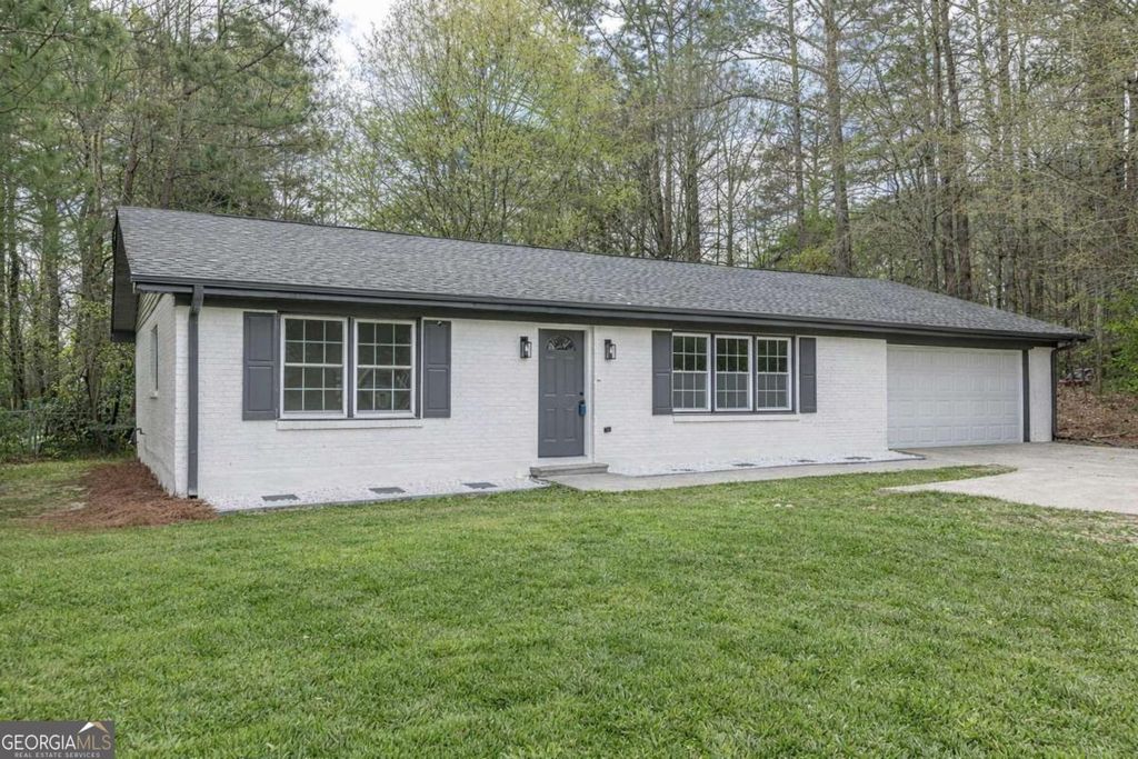 Photo of 7498 Helms Court, Jonesboro, GA 30236 (MLS # 10721741)