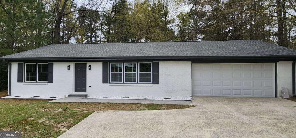 Photo of 7498 Helms Court, Jonesboro, GA 30236 (MLS # 10721741)