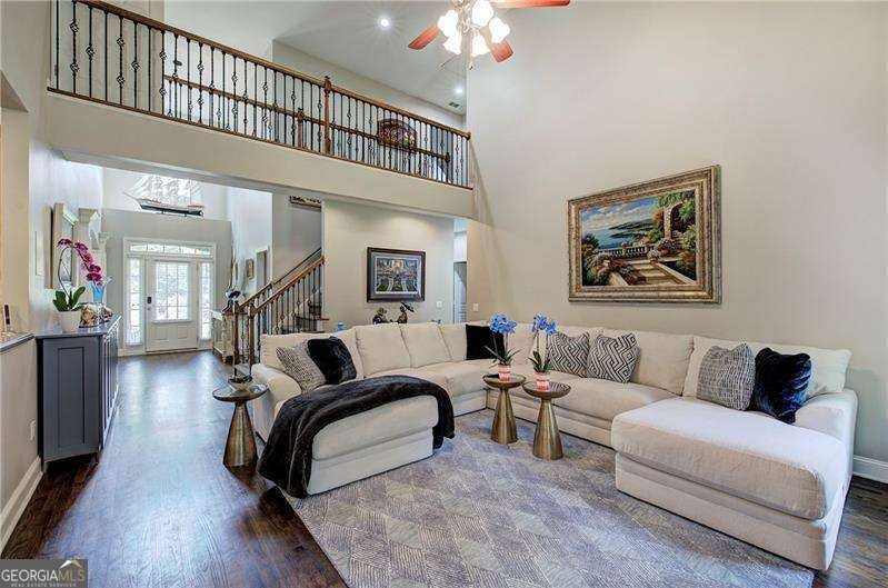 213 Montana WAY