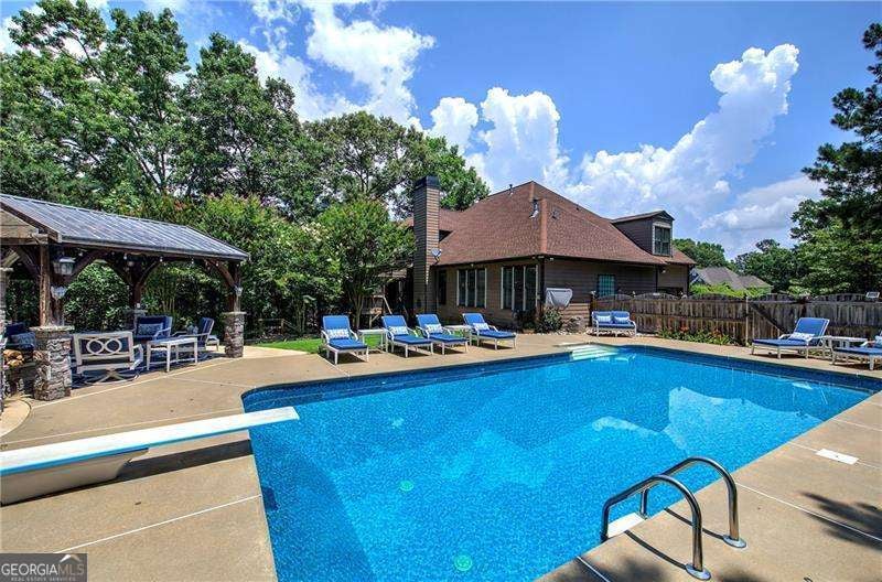 213 Montana WAY