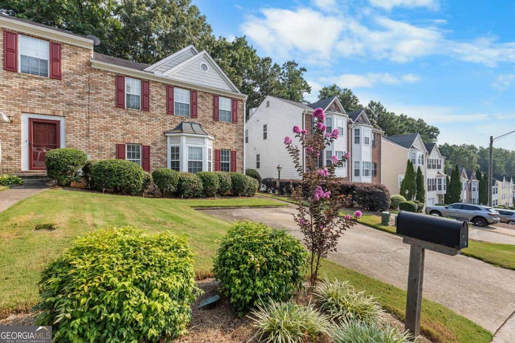 Photo of 2505 Thorngate Drive, Acworth, GA 30101 (MLS # 10816049)