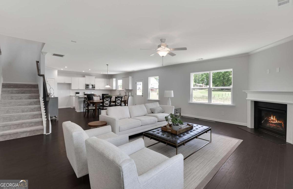 740 Mirror Lake PKWY