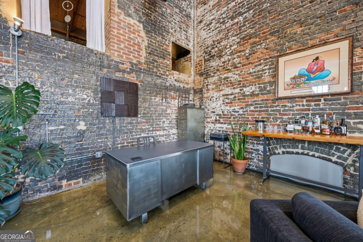 170 Boulevard SE H523