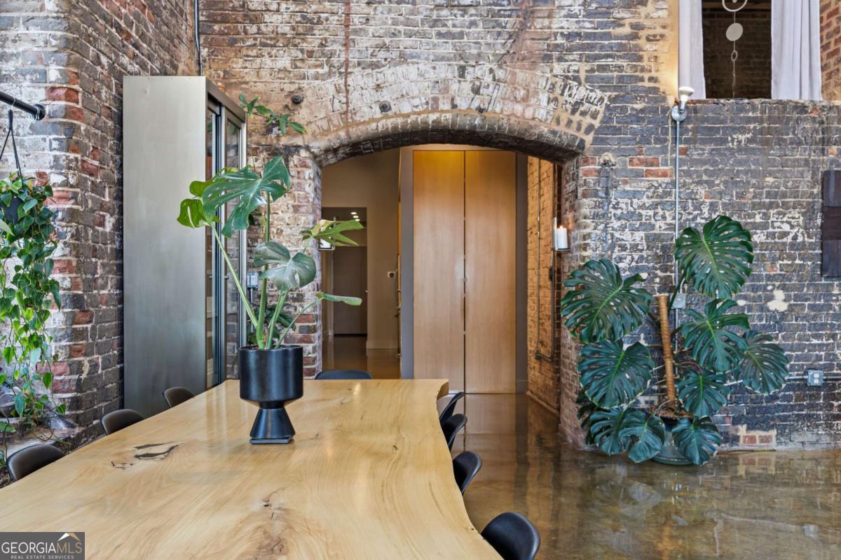 170 Boulevard SE H523