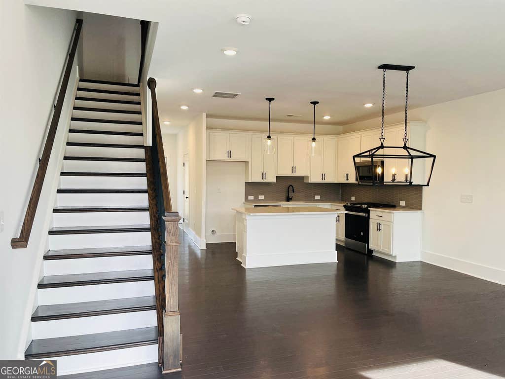 Photo of 1568 Driggs Drive NW, Atlanta, GA 30318 (MLS # 10820505)