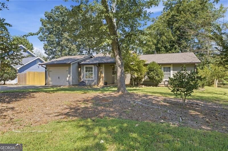 Photo of 2835 Landington Way, Duluth, GA 30096 (MLS # 10853276)
