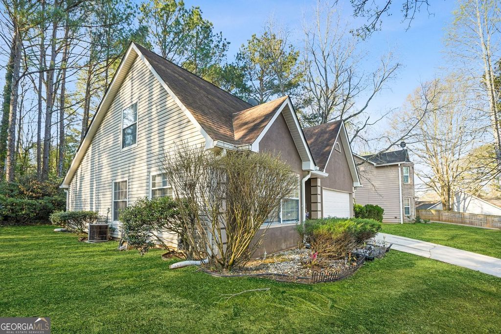 Photo of 318 Eagle Court, Stockbridge, GA 30281 (MLS # 10730791)