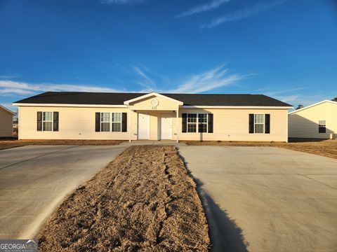 Duplex in Fort Valley GA 112 Ronald Pride.jpg