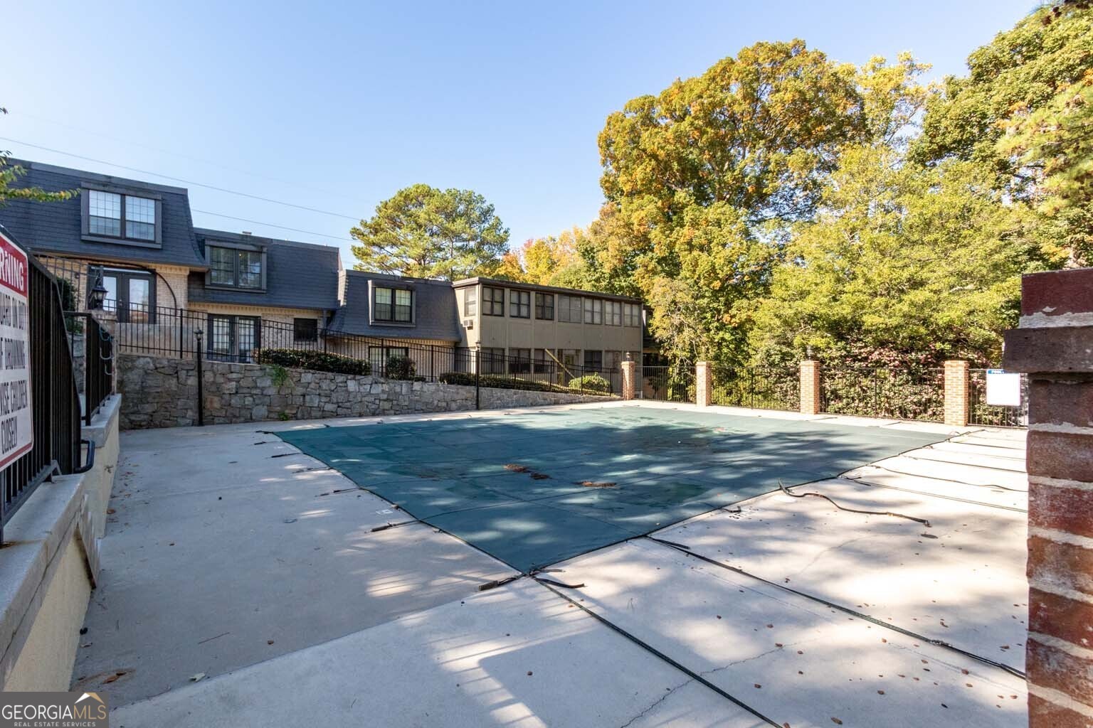 Atlanta, Georgia 30327, United States, 2 Bedrooms Bedrooms, ,2 BathroomsBathrooms,Residential,Active,36465