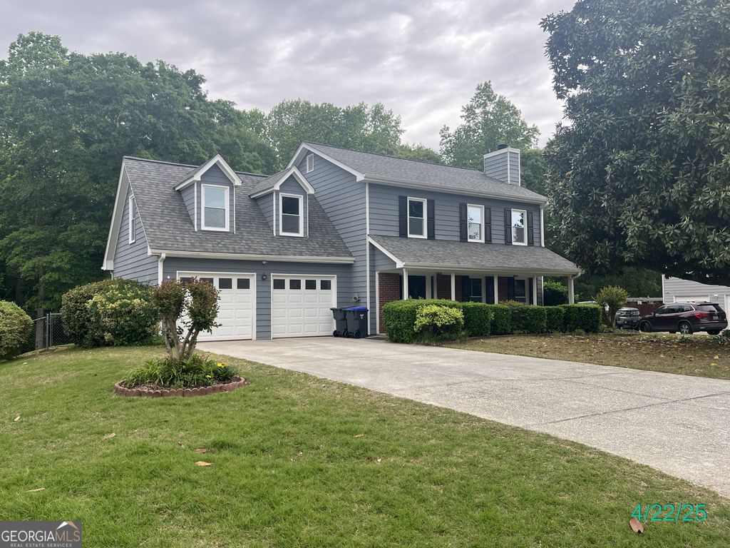 Photo of 716 WILKES Dr, LOGANVILLE, GA 30052 (MLS # 10707369)