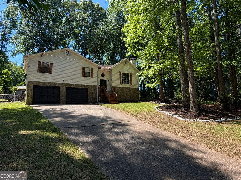 Photo of 202 Blackhawk Trail, Dallas, GA 30157 (MLS # 10742017)