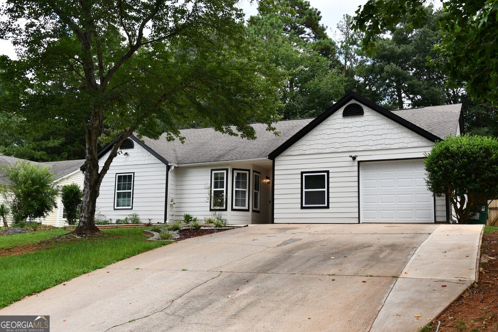 Photo of 5932 Homestead Circle, Rex, GA 30273 (MLS # 10810048)