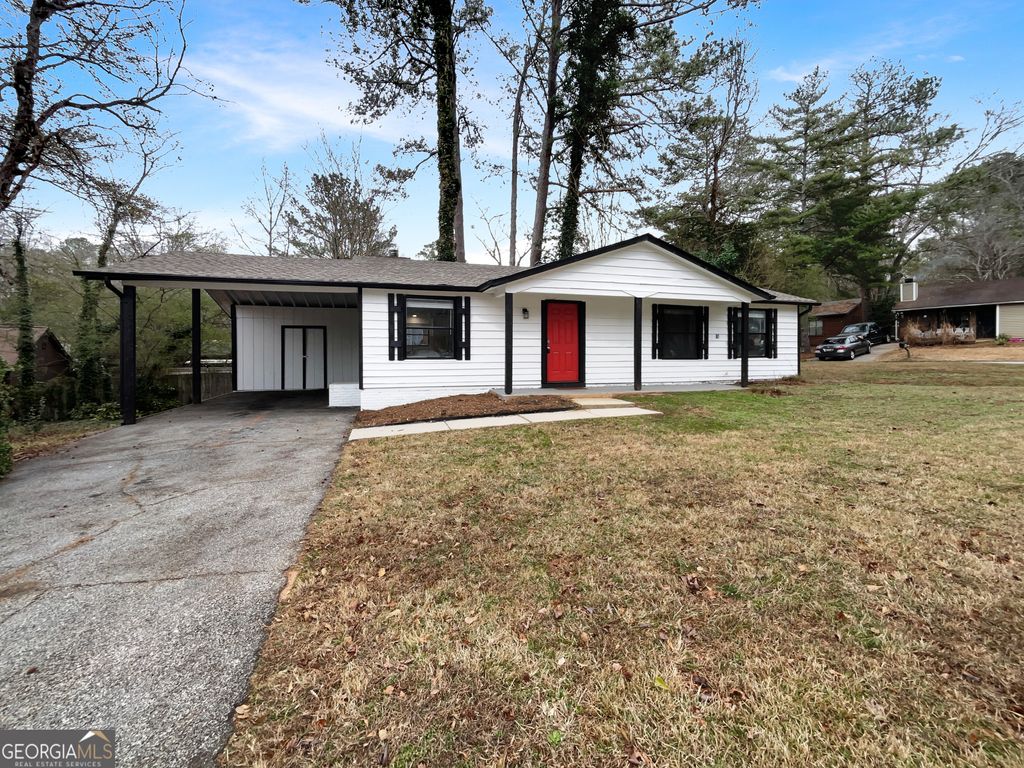 Photo of 4922 Glenside Court, Stone Mountain, GA 30088 (MLS # 10669440)