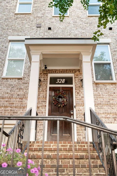 Photo of 328 Brownstones Circle NE, Atlanta, GA 30312 (MLS # 10664777)