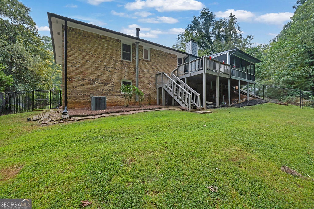5041 Fitts DR