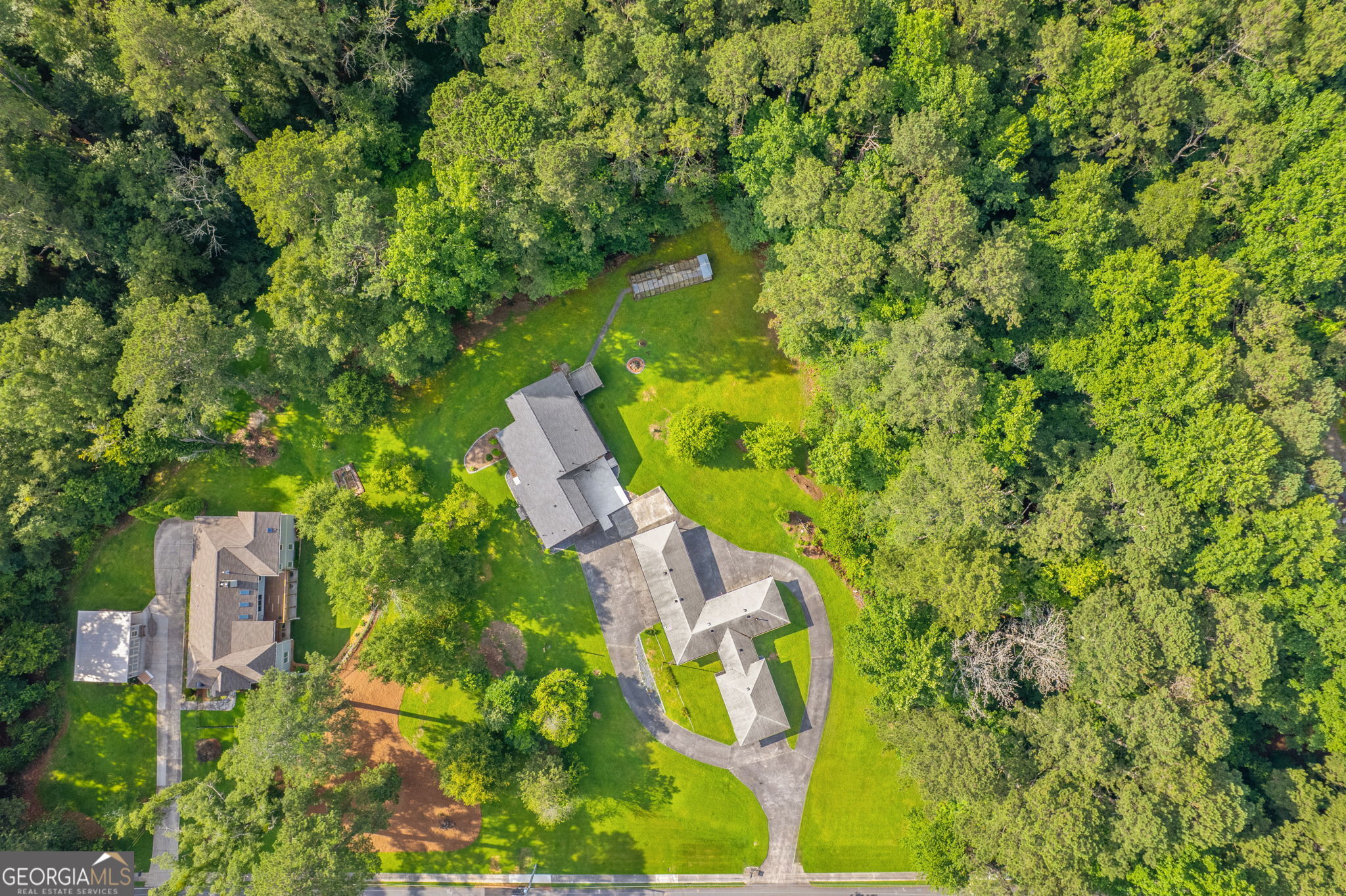 4847 Lakewood DR