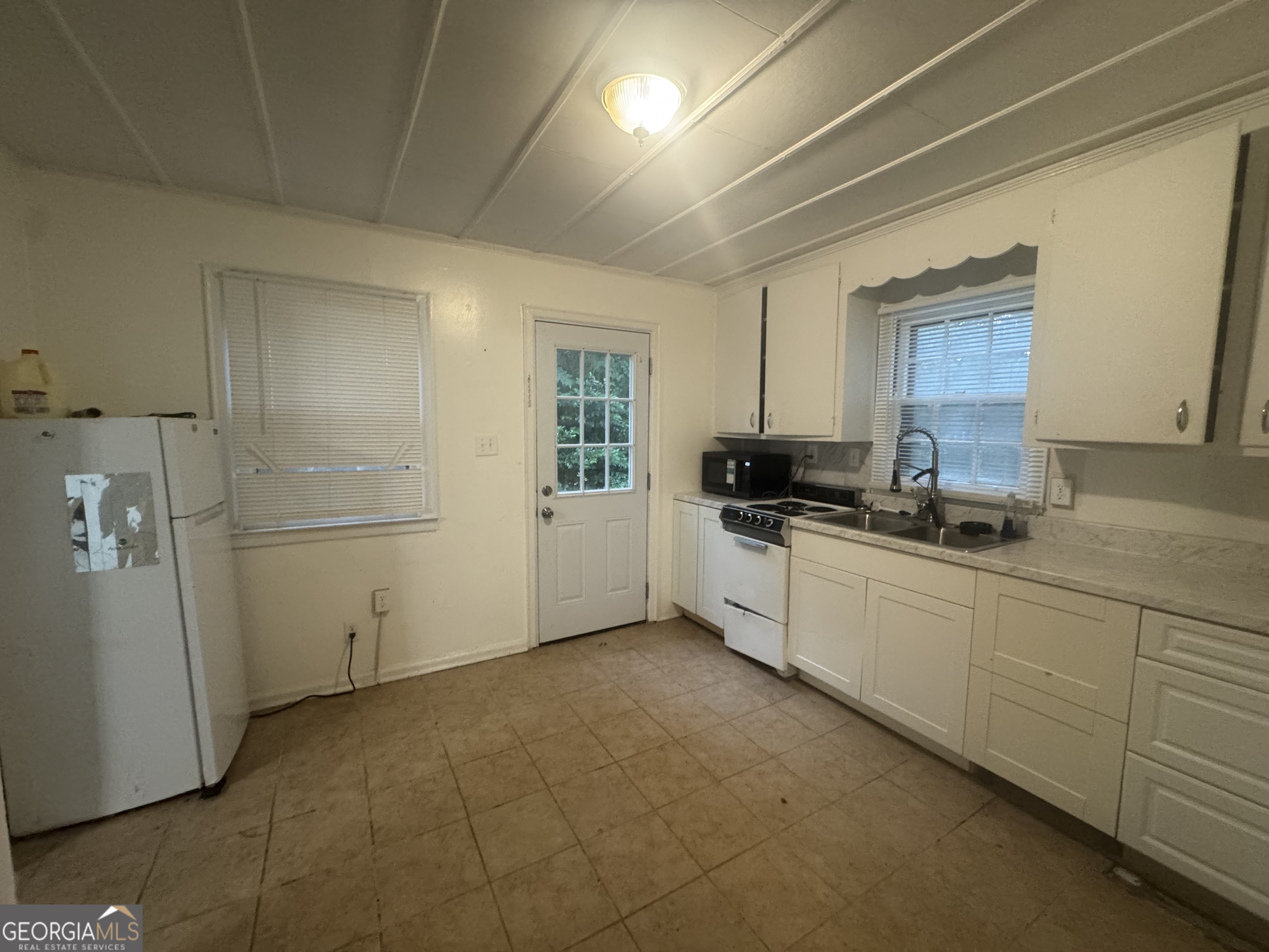 Macon, Georgia 31211, United States, 2 Bedrooms Bedrooms, ,1 BathroomBathrooms,Residential,Active,185943