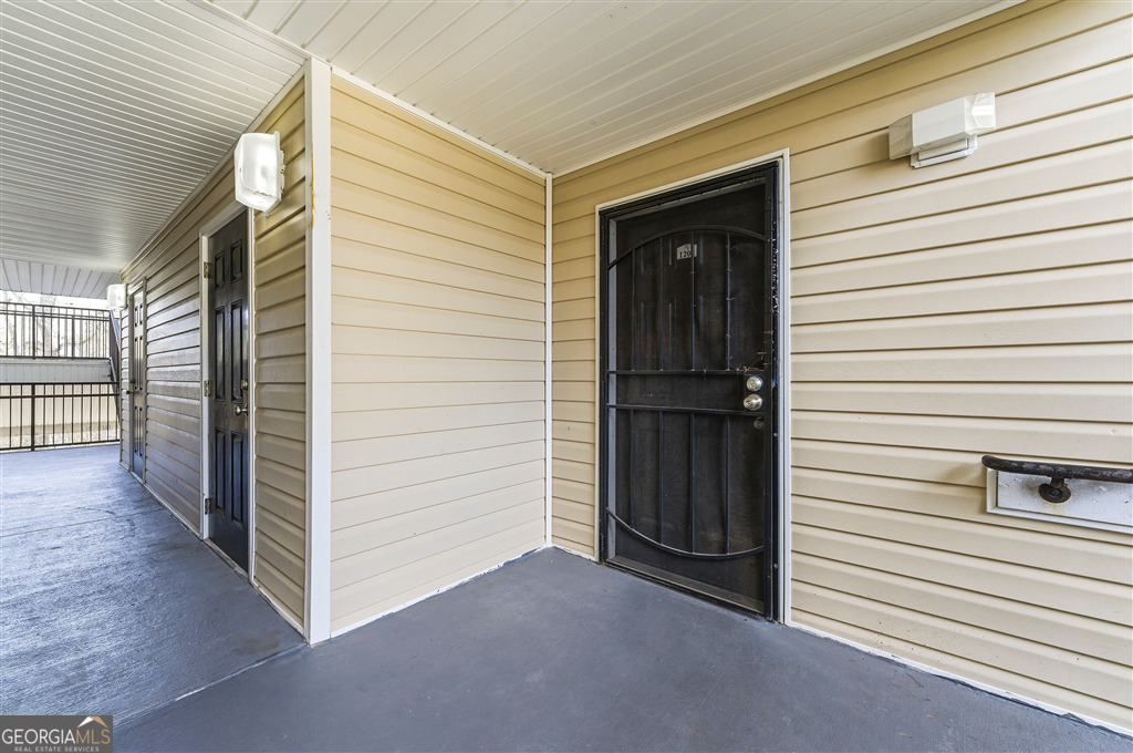 1202 Fairington Village DR