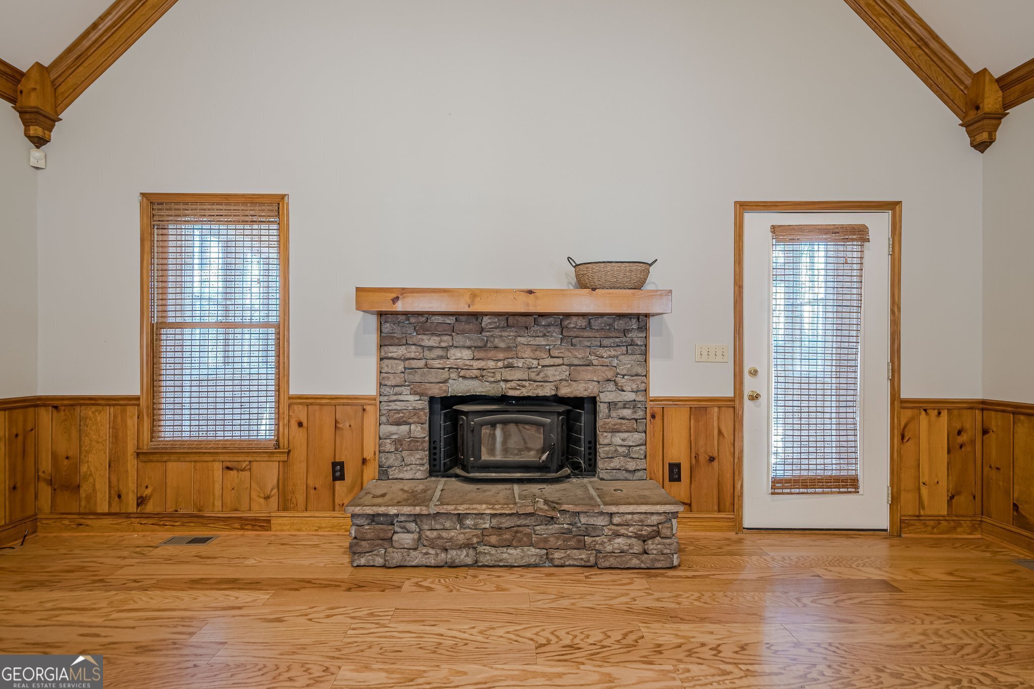 Ball Ground, Georgia 30107, United States, 3 Bedrooms Bedrooms, ,2 BathroomsBathrooms,Residential,Active,93286