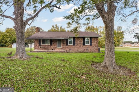 A home in Cochran