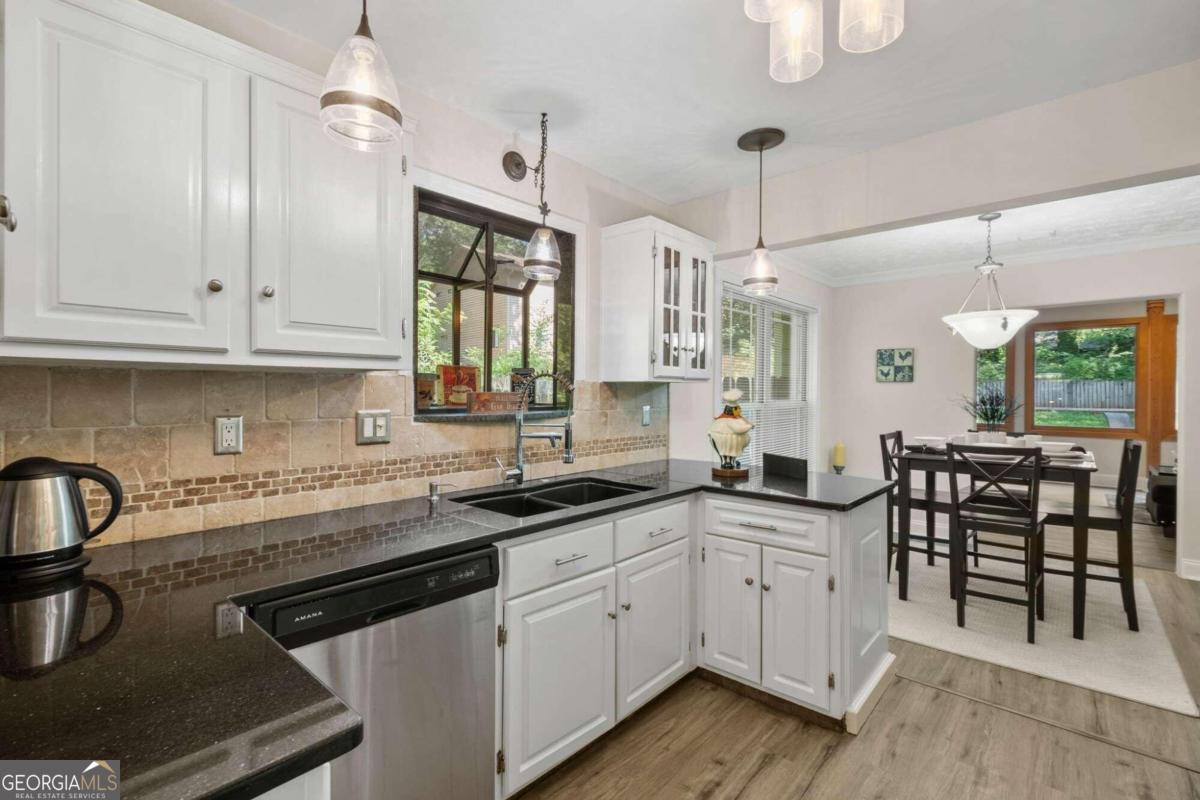 LAMPLIGHTER - Residential
