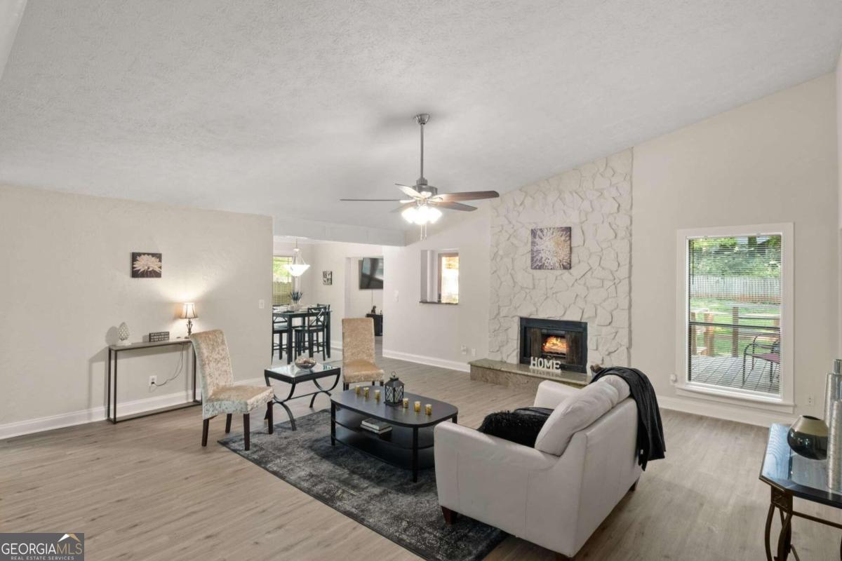 LAMPLIGHTER - Residential