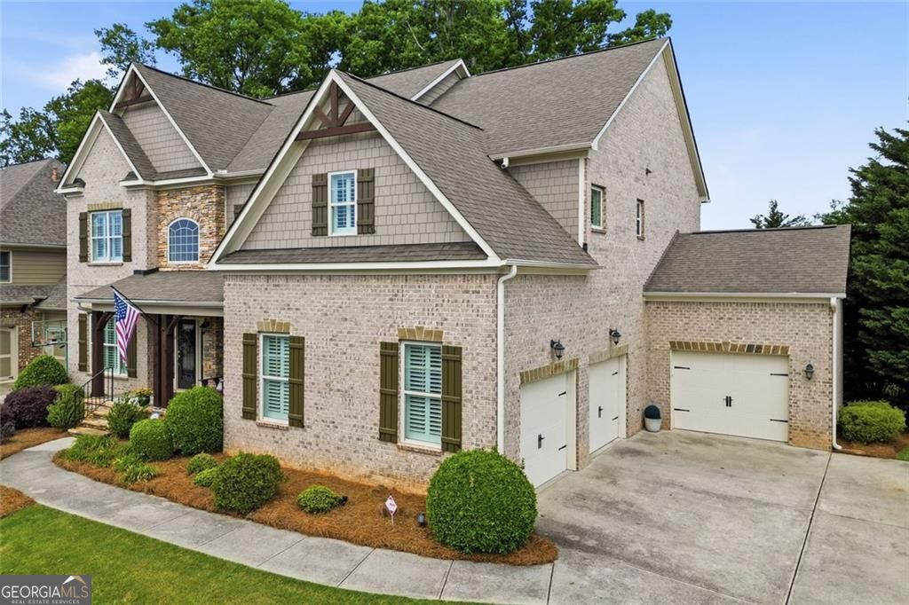 4260 Madison DR