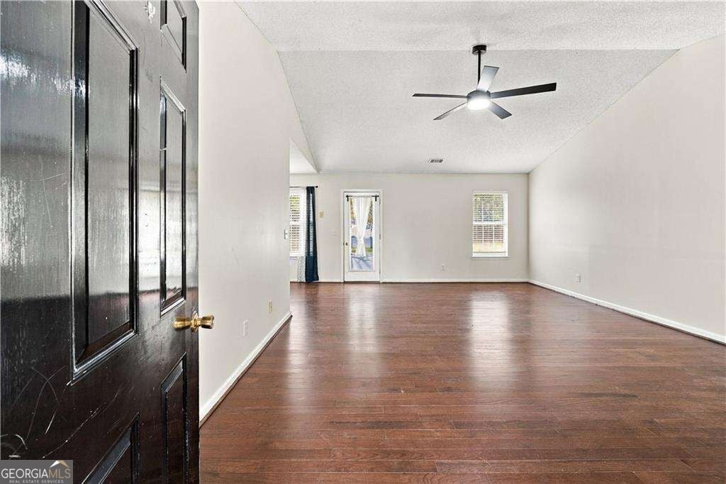 Photo of 28 Autumn Ridge Drive, Euharlee, GA 30145 (MLS # 10858194)