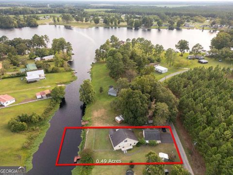 A home in Baxley