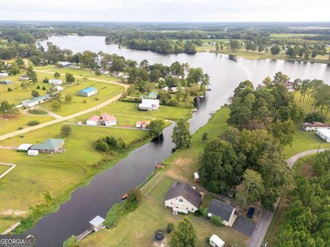 A home in Baxley