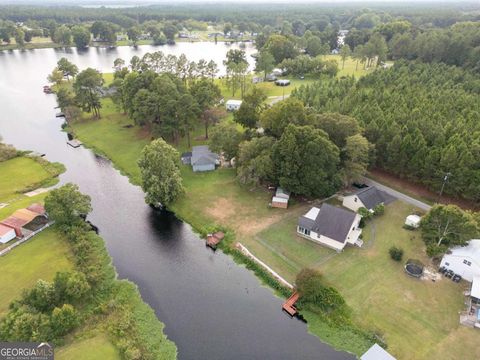 A home in Baxley