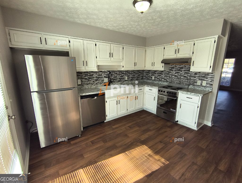 Photo of 102 Peachtree Court, Lagrange, GA 30241 (MLS # 10693158)