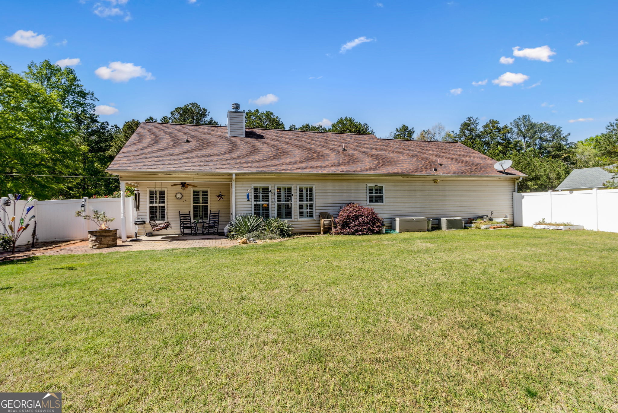 Winder, Georgia 30680, United States, 3 Bedrooms Bedrooms, ,2 BathroomsBathrooms,Residential,Pending,108173