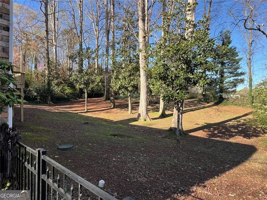 6570 Cherry Tree LN NE