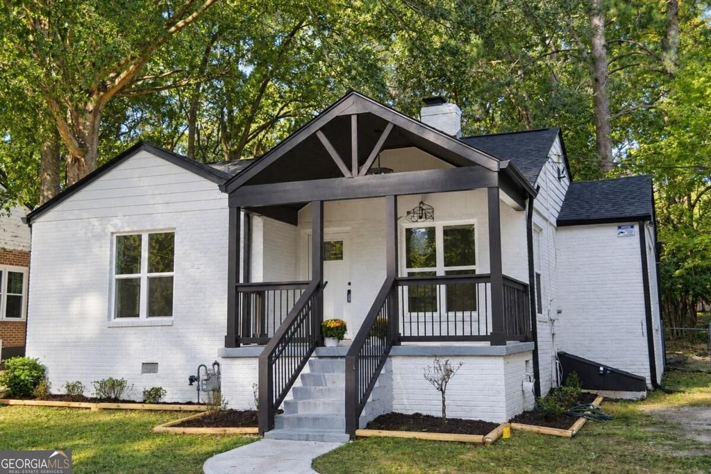 Photo of 2499 Sylvan Road, East Point, GA 30344 (MLS # 10866855)
