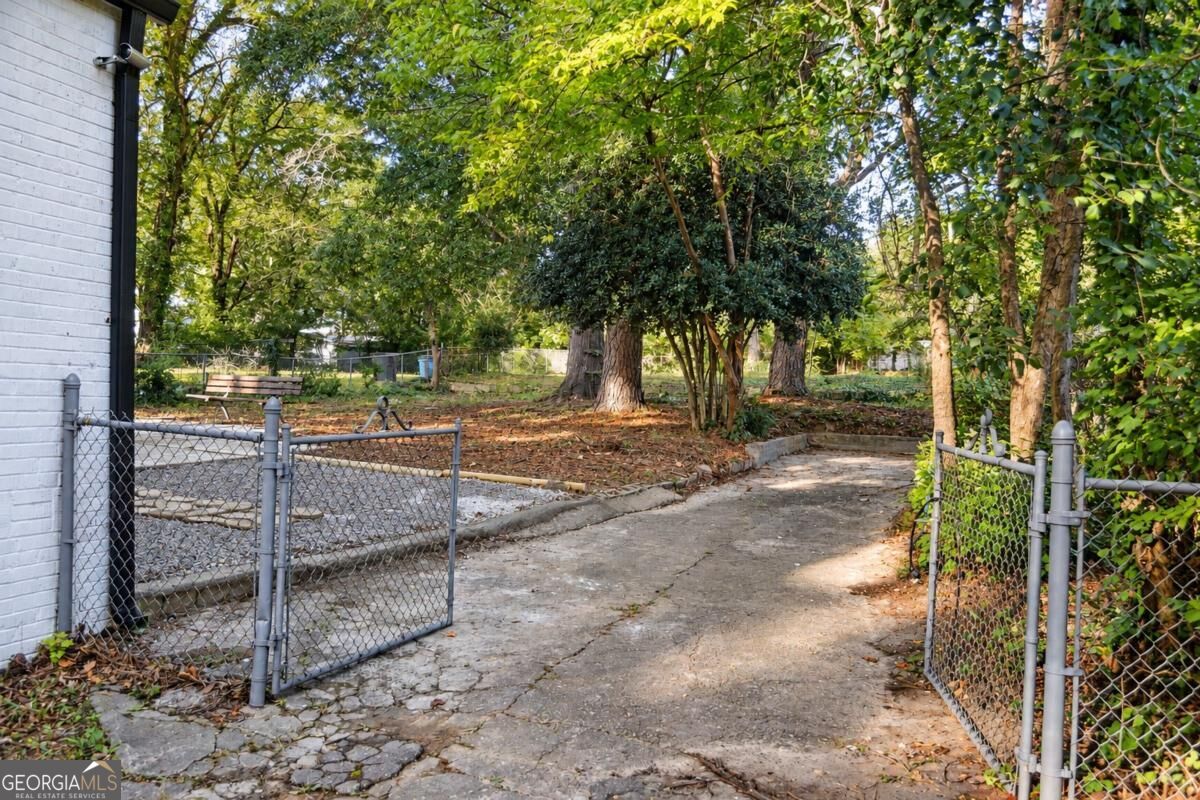2499 Sylvan RD